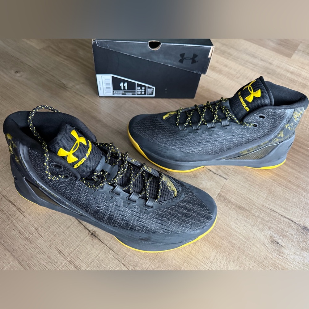 Under Armour Black and Yellow Men's Athletic Sneakers